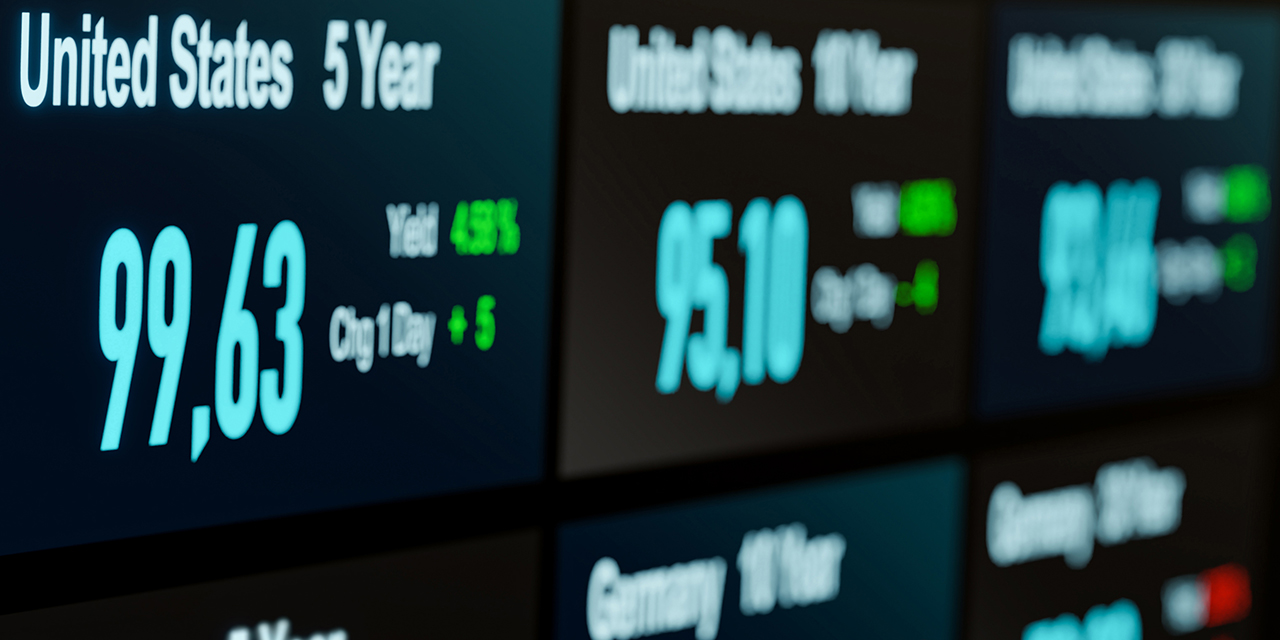 Germany and United States government bonds, yield and price information. Bond market trading, interest rates, treasury bonds, investment.